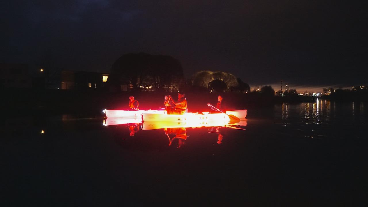 Valguskanuumatk Emajõel