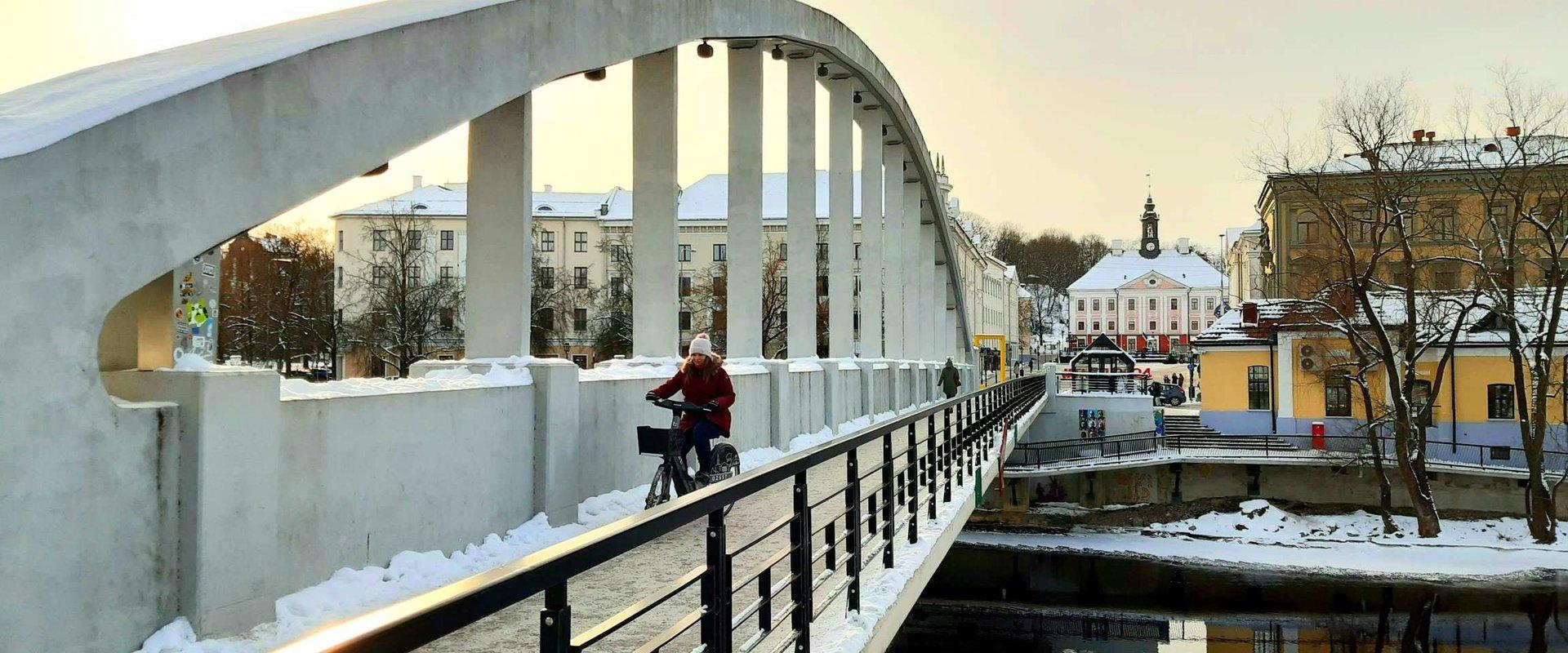 Giidiga jalutuskäik Tartu vanalinnas - Kaarsild talvel