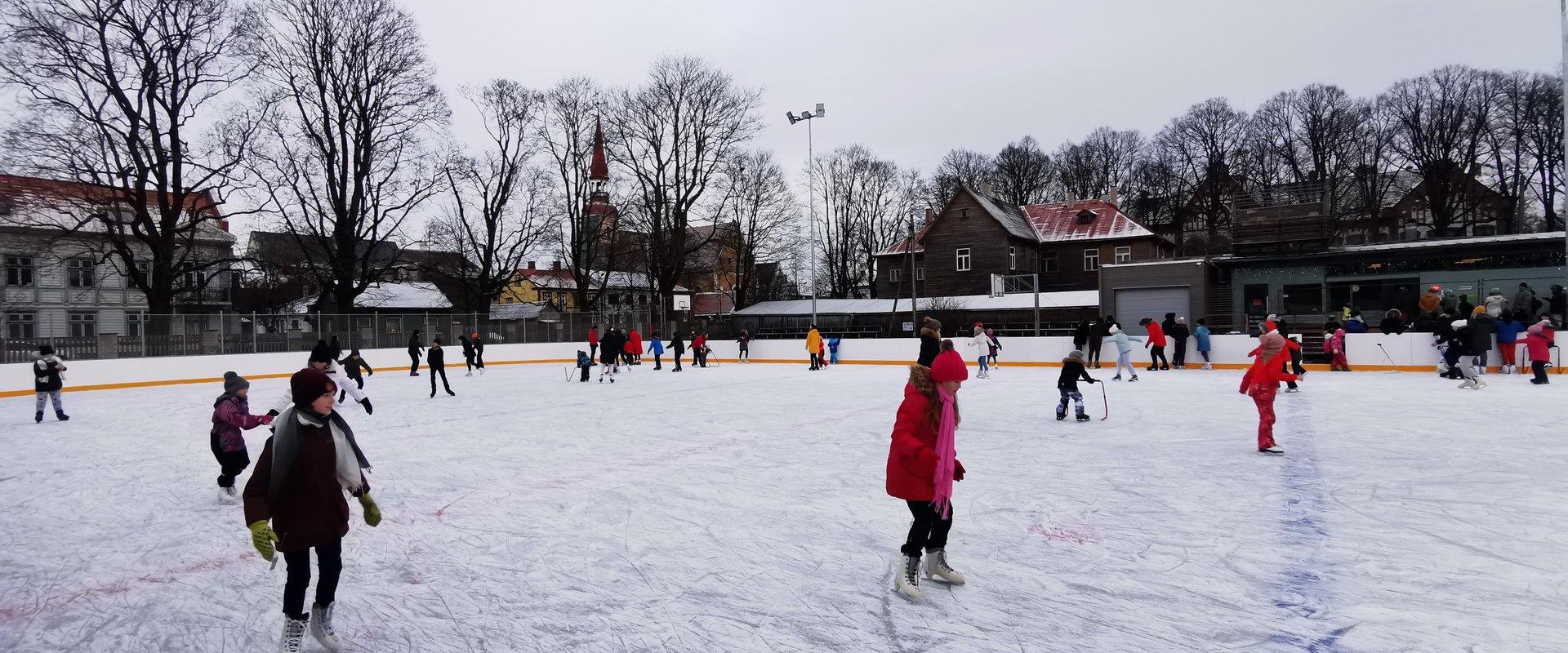 Schlittschuhbahn in Pärnu