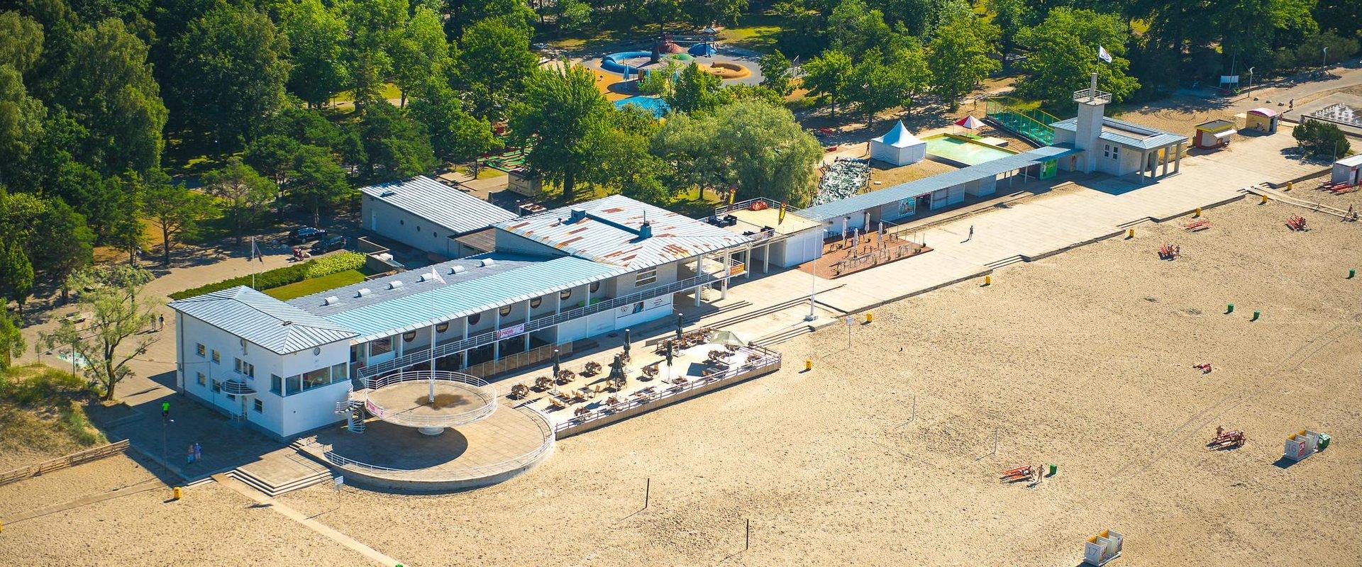 The Beach House is a recreational building that was completed in 1938, the hundredth anniversary of the Pärnu resort. The building, back then very mod