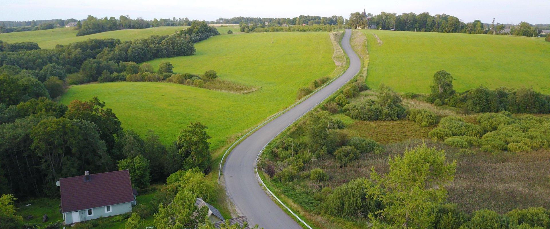 The road in Jõgeva county