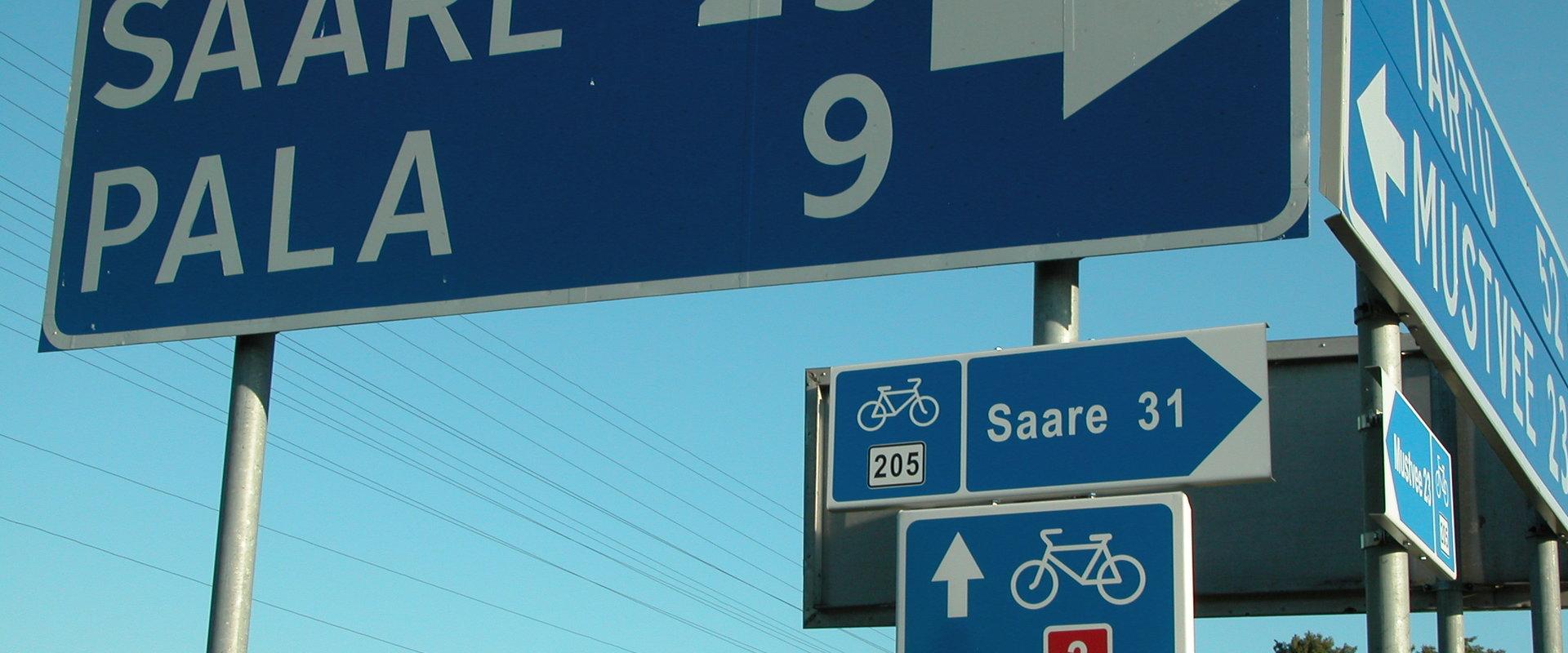 Road signs in Peipsi