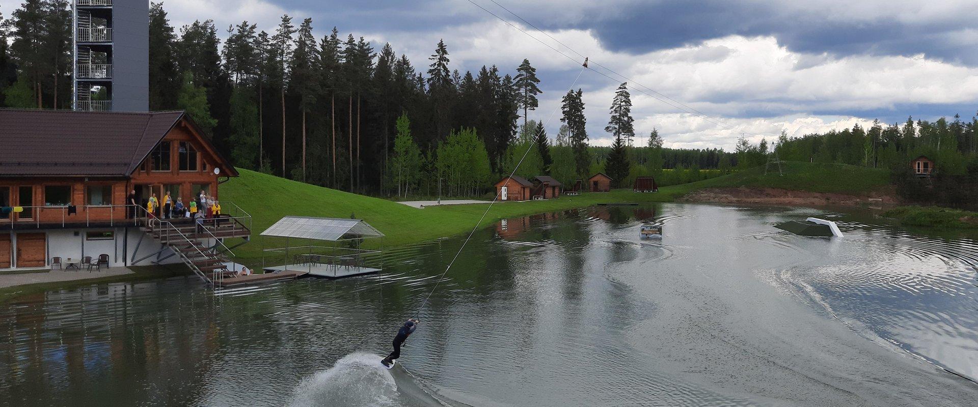 Metsjärve puhkekeskuse Wakepark