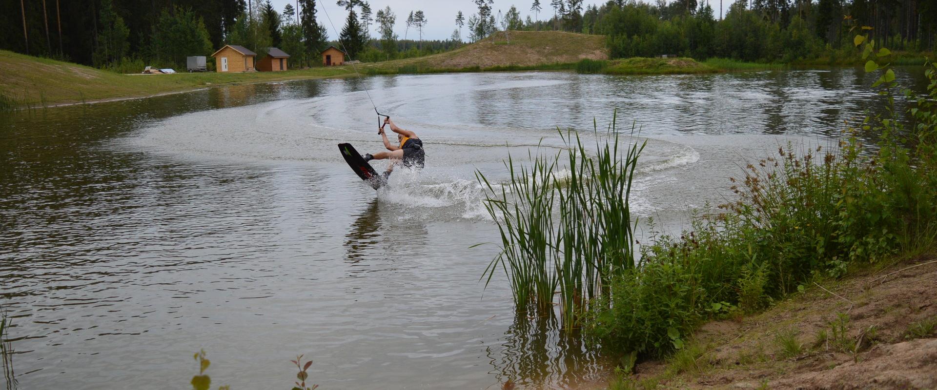 Metsjärve puhkekeskuse Wakepark