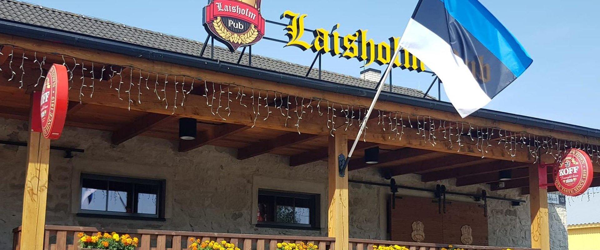 Laisholm Pub, which is located on Estakaadi Street in Elva, is perfect for relaxing, having a hearty meal, and sipping a cold drink. The spacious hall