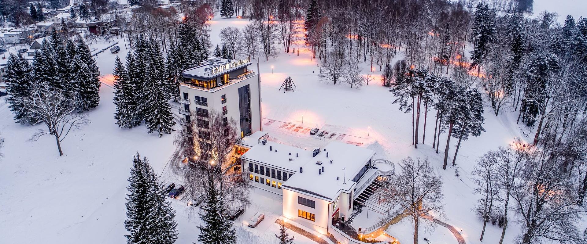 GMP Clubhotel & Pühajärve Restoran talvel