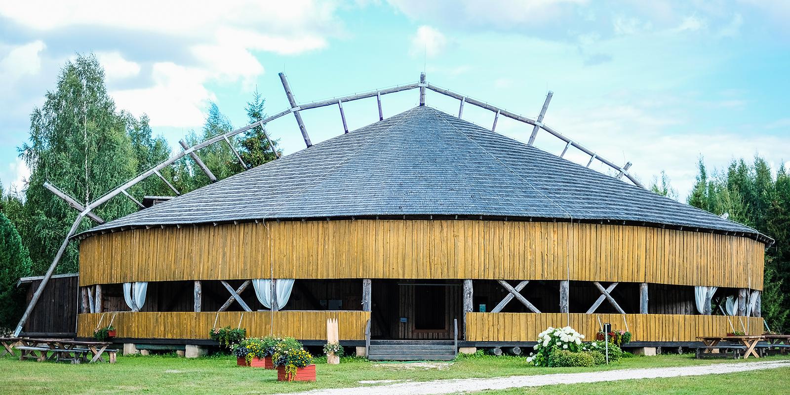 majutus, toitlustus, seminar, konverents, suvepäev, pidu, jõulupidu, pulm, talvepäevad, aktiivne puhkus, kanuu, järv, suitsusaun, saun, leilisaun, kümblustünn, parvesaun