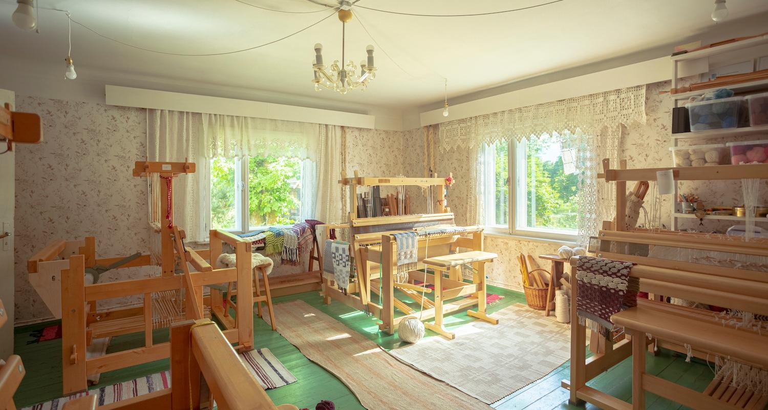 Turgi amatniecības saimniecības auduma aušanas kursi