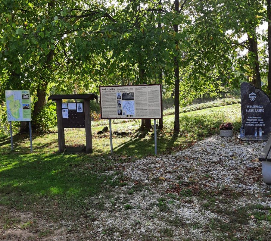 Gutshof und Park von Karksi