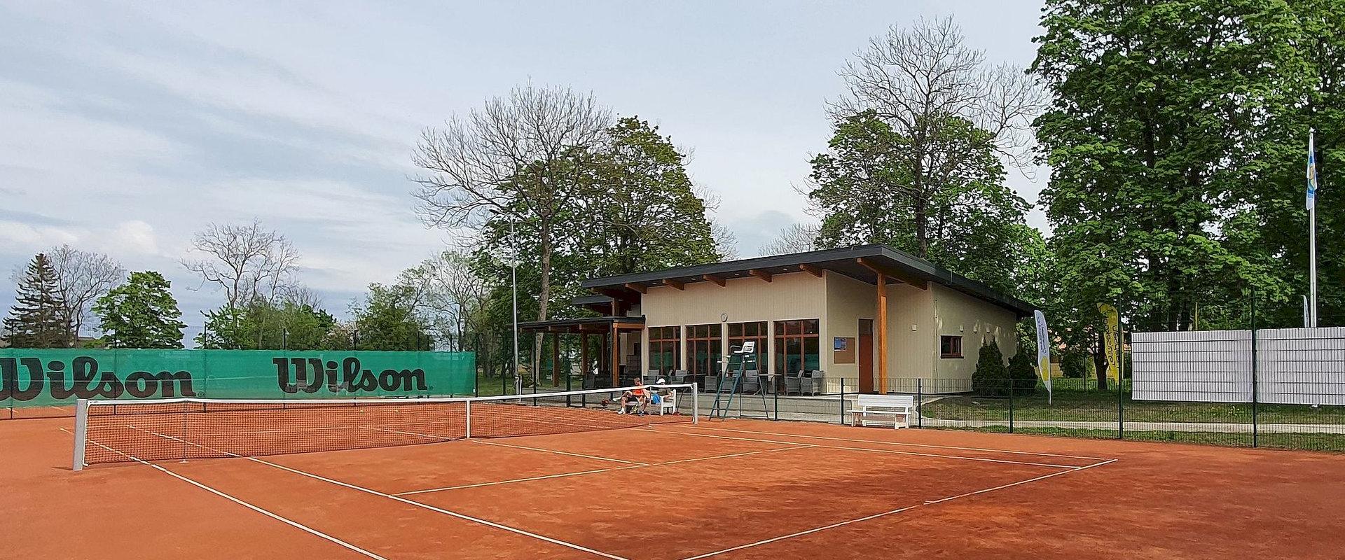 Haapsalu Krahviaia tennisekeskus