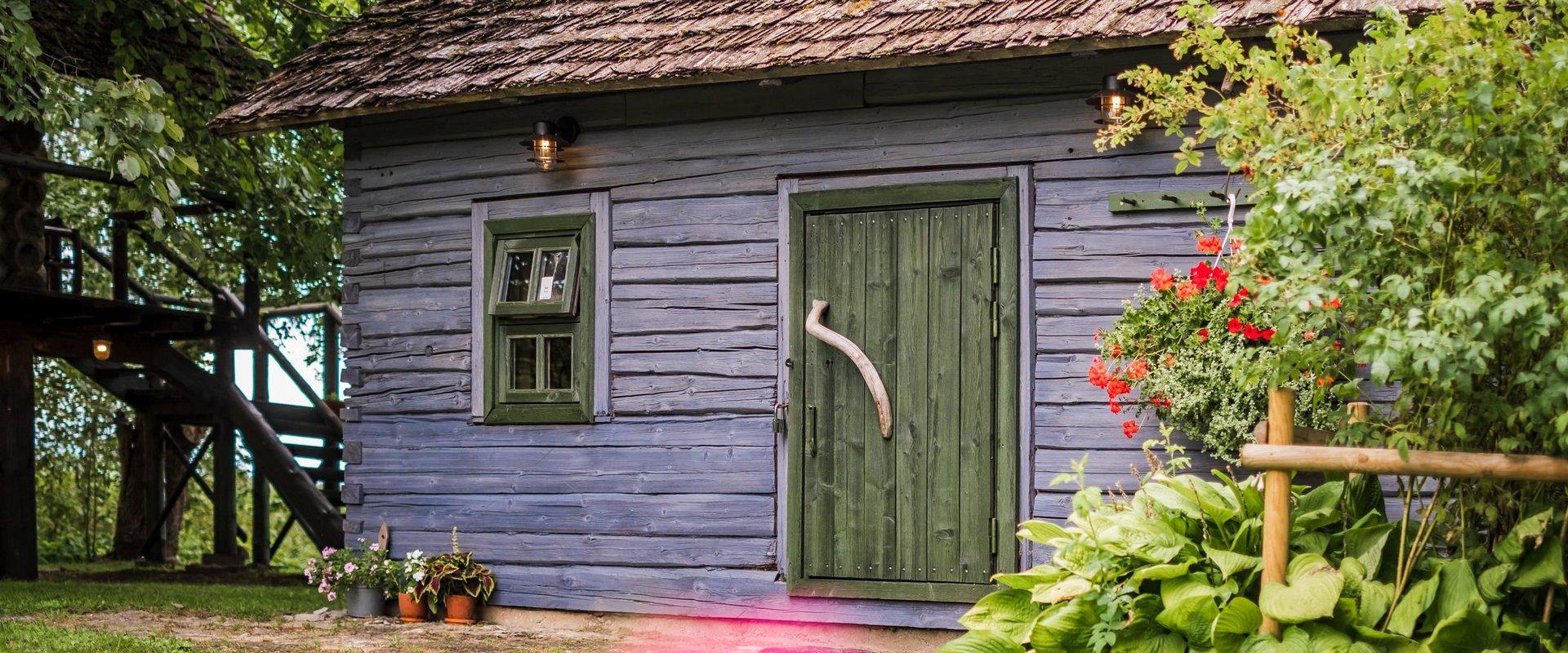 Soomaa Holiday Village offers several different saunas, where you can do good for both your body and soul. In the Russian sauna and the Finnish sauna,