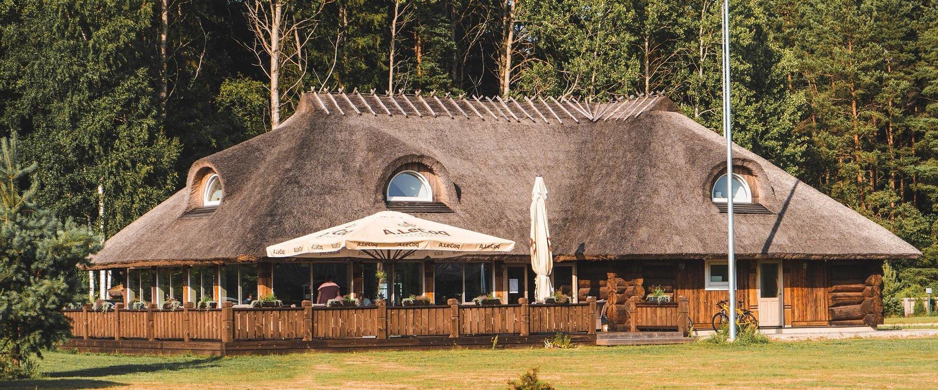 Metsaluige campsite is located next to Kabli village in Pärnu County. There is a sandy beach a few hundred metres from the campsite and a pine forest 