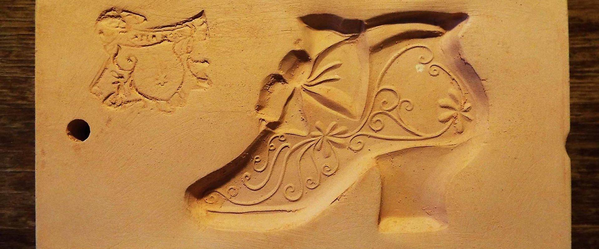 Kingdom of Gingerbread – making embossed gingerbread