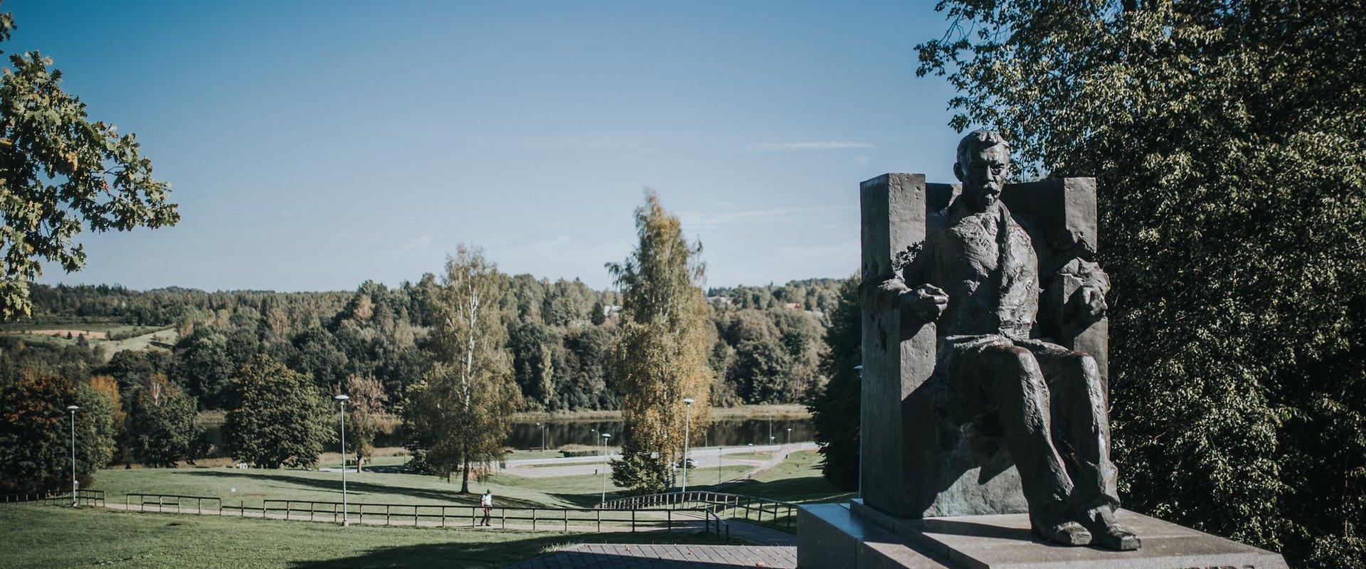 August Kitzbergi monument (August Kitzberg Denkmal)