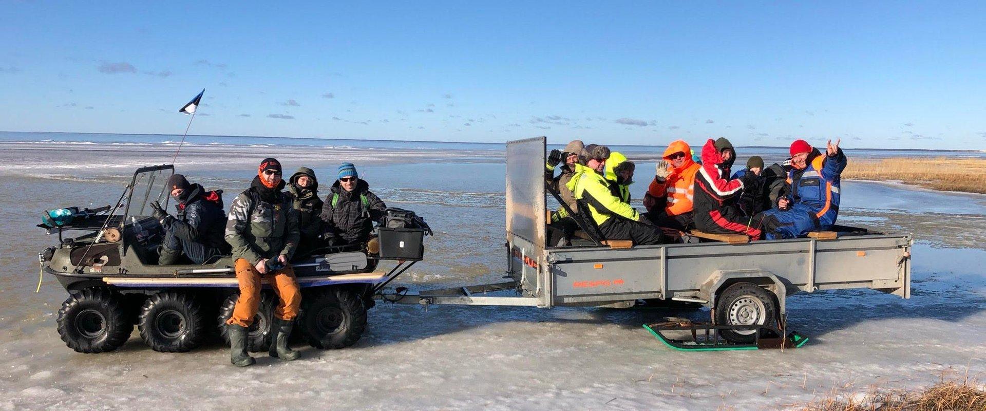 Transport in die Bucht von Pärnu im Fischtaxi