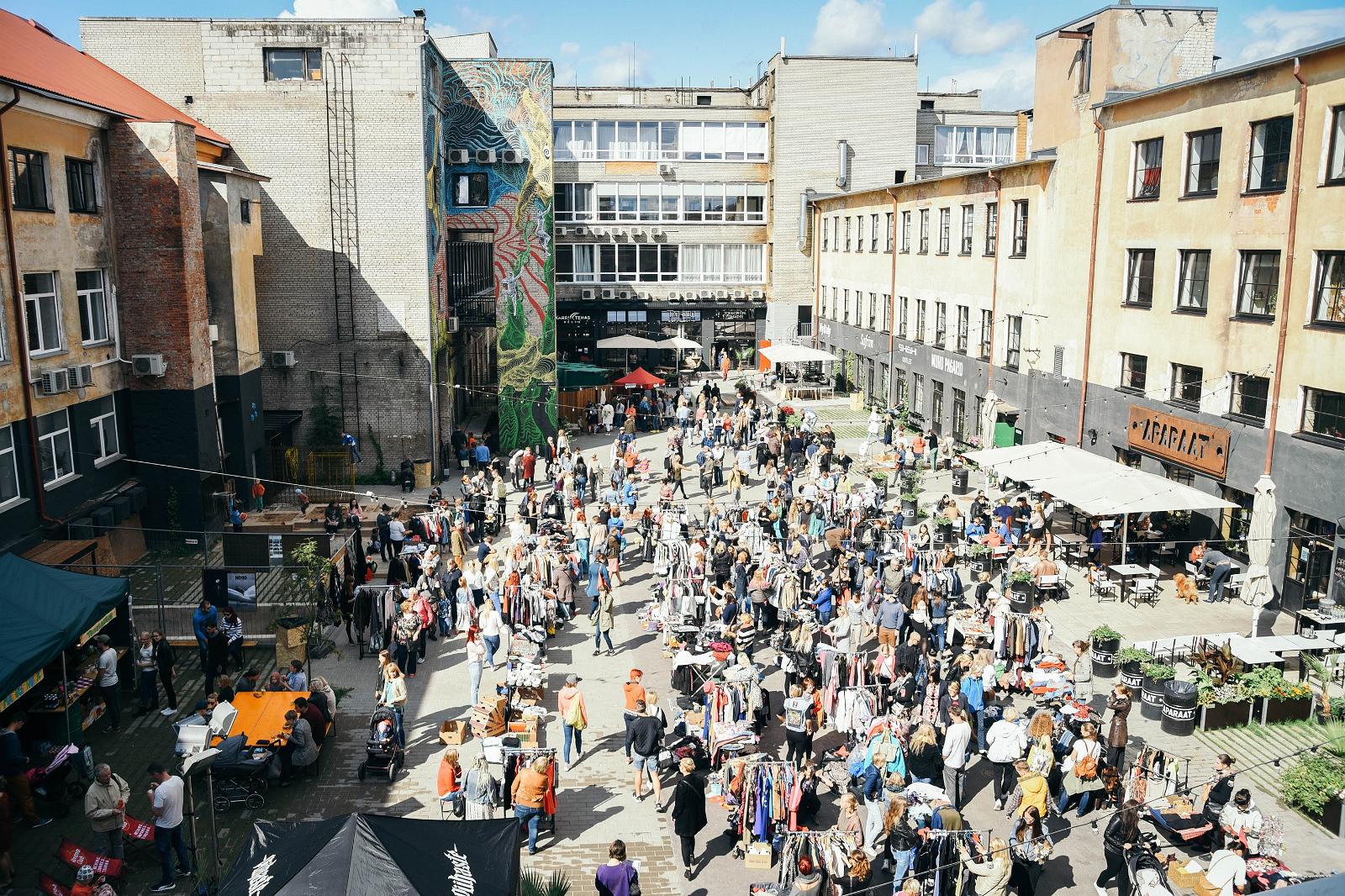 Virtuelle Tour der Stadt Tartu: fröhliche Stimmung in der Apparatenfabrik