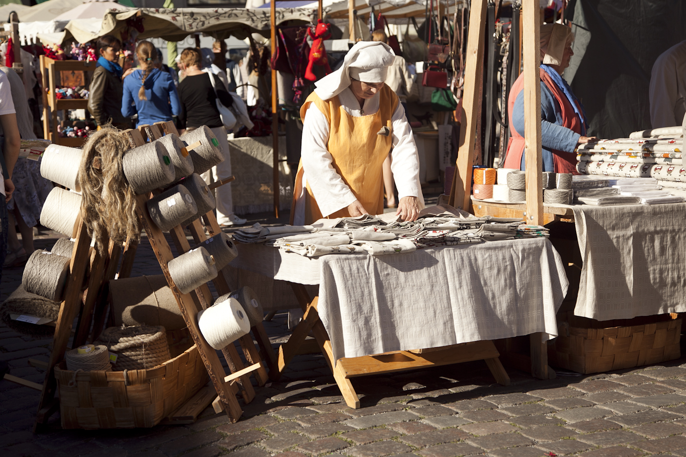 Audio guide in Tallinn Old Town – a walking tour with iPod for rent in Tallinn Tourist Information Centre