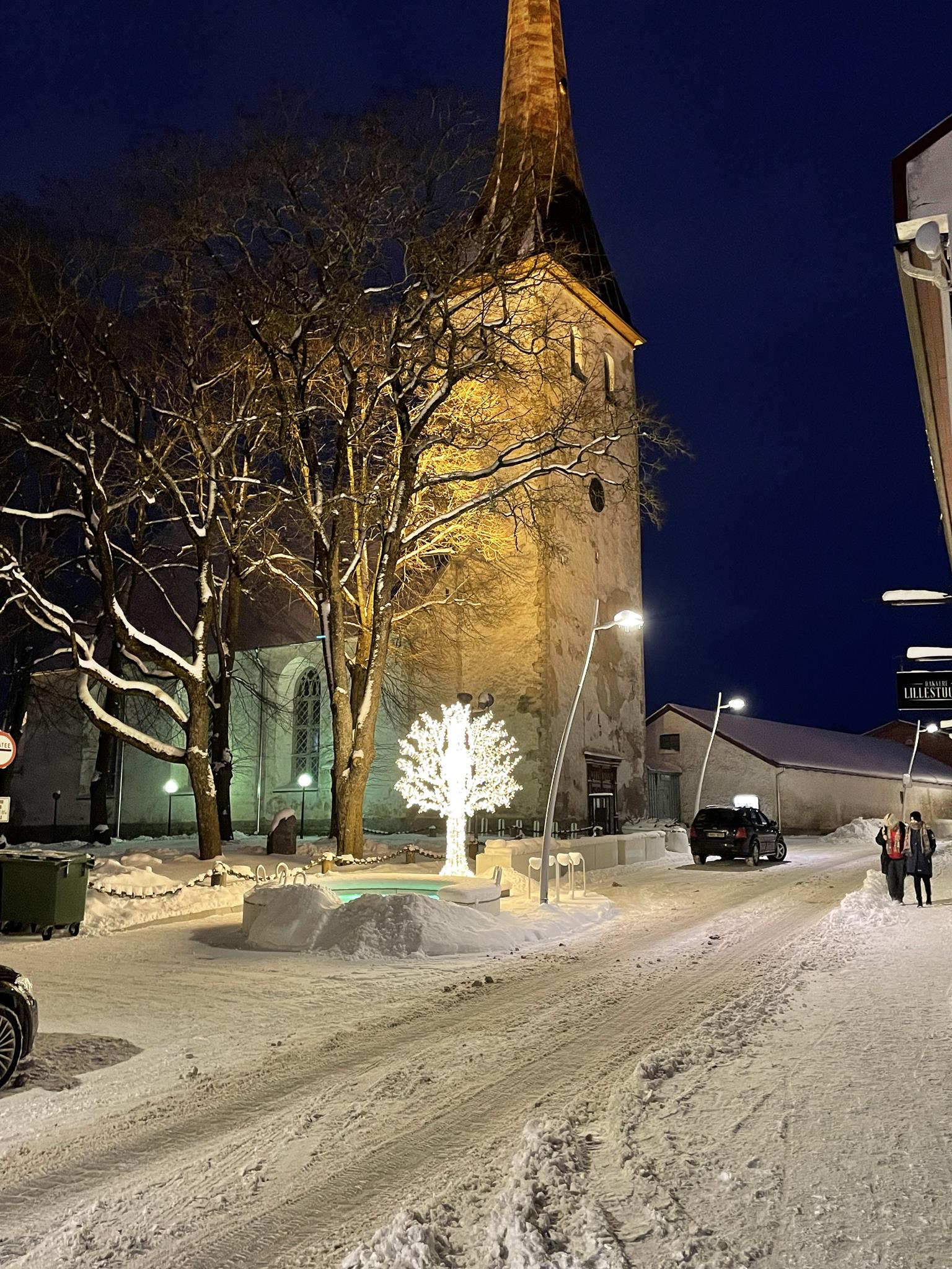 Rakvere Pikk tänav- Rakvere Kolmainu kirik