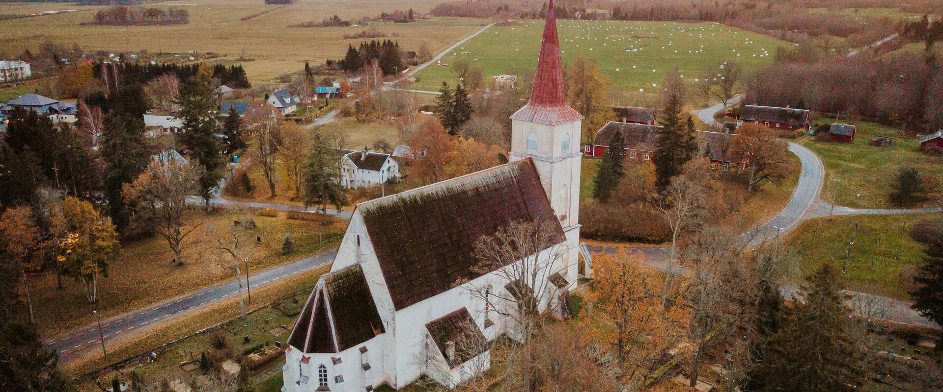 Kullamaa kirik