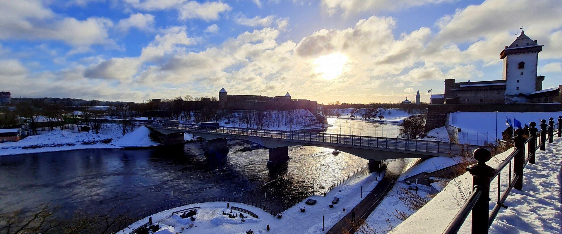 Narva park "Pimeaed" ja ülemine promenaad