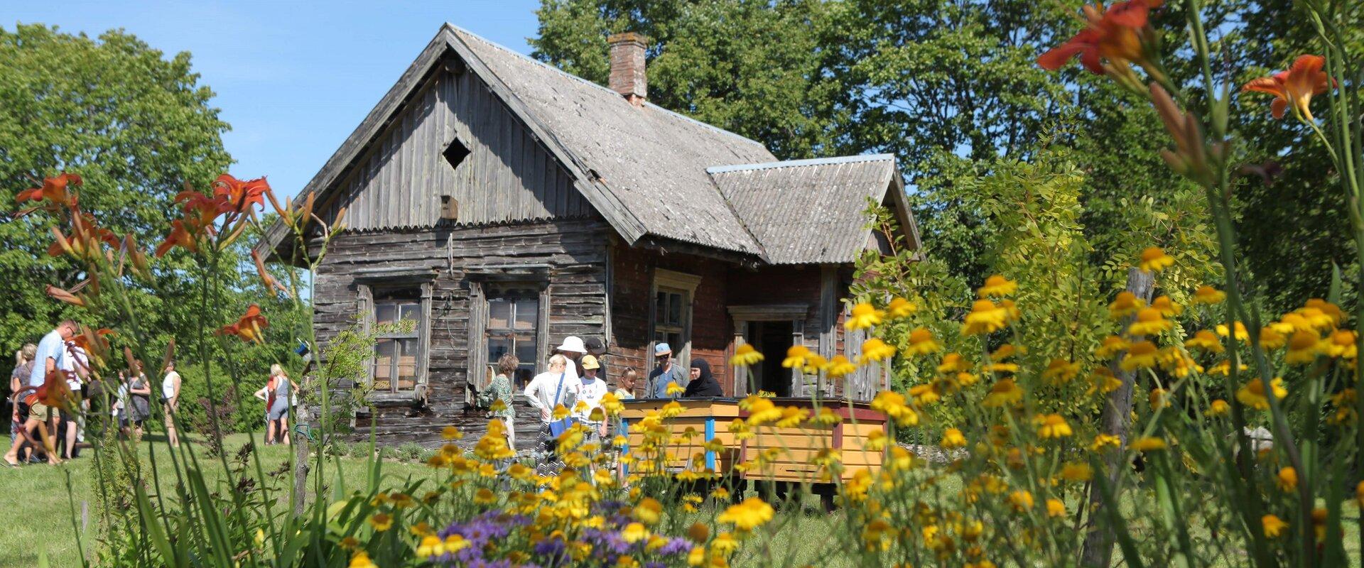 Vana palkidest koolimaja