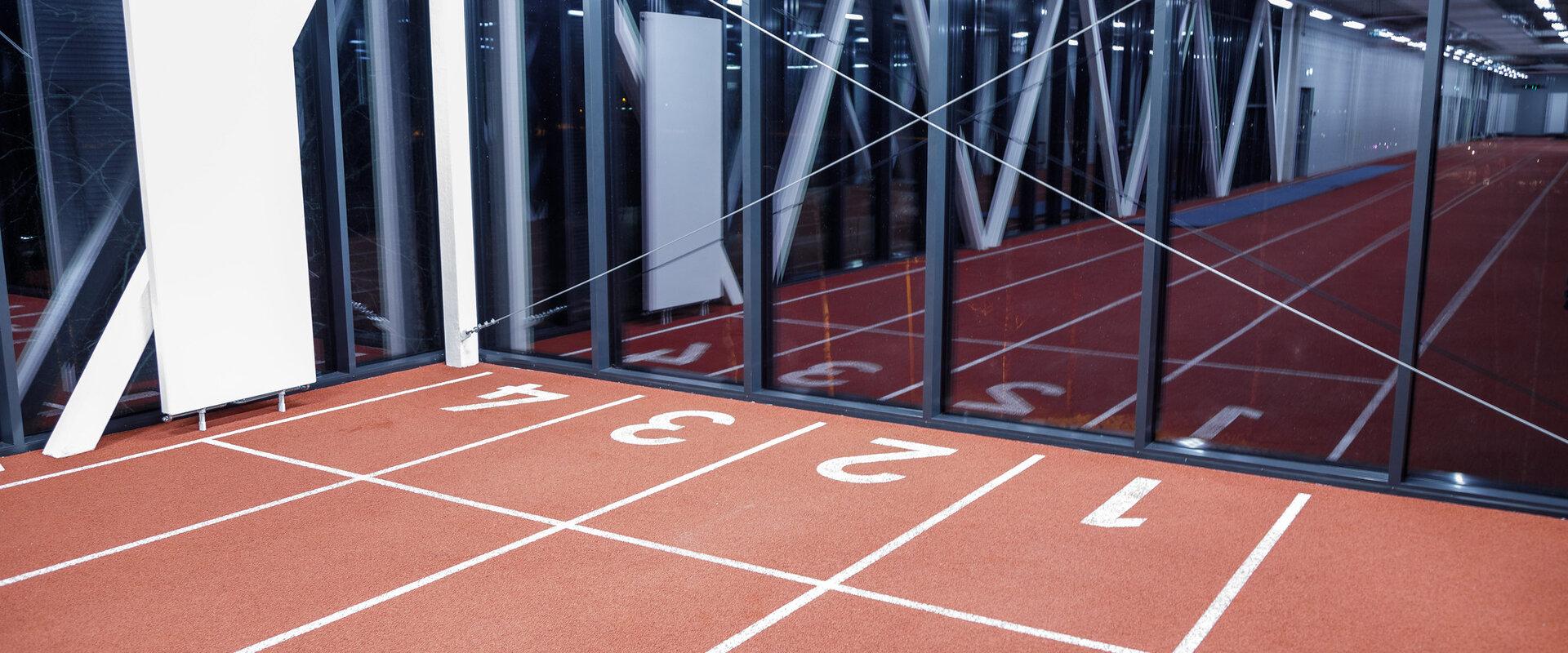 Running tracks in the glass gallery