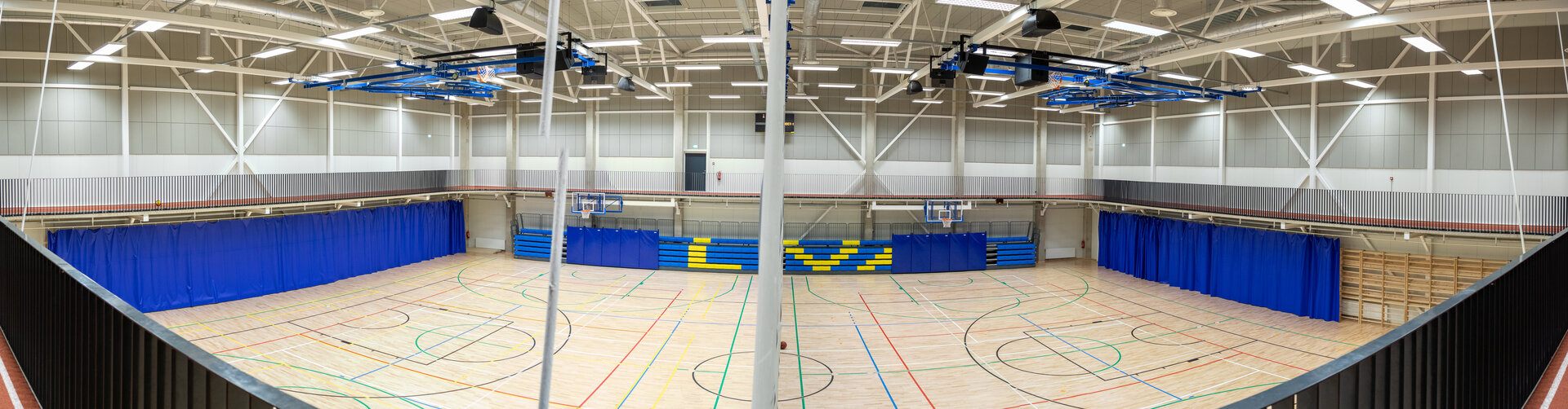Große Halle des Sportgebäudes Elva