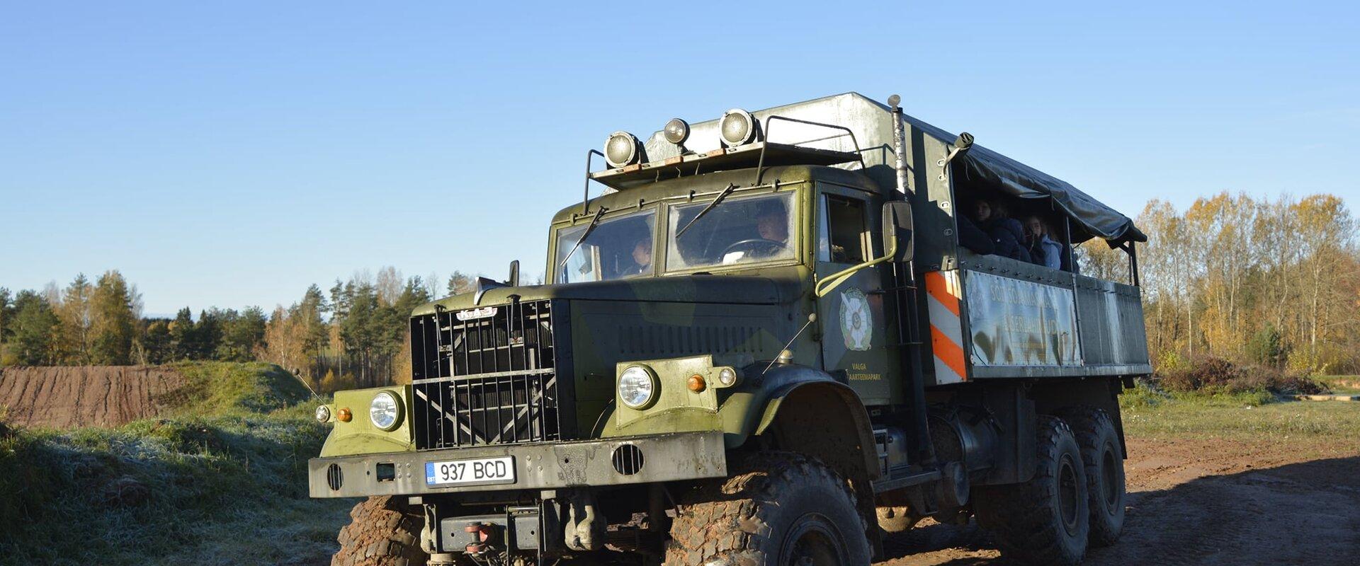 Huvisõit sõjamasinatel KraZ, Kaiser või Willis