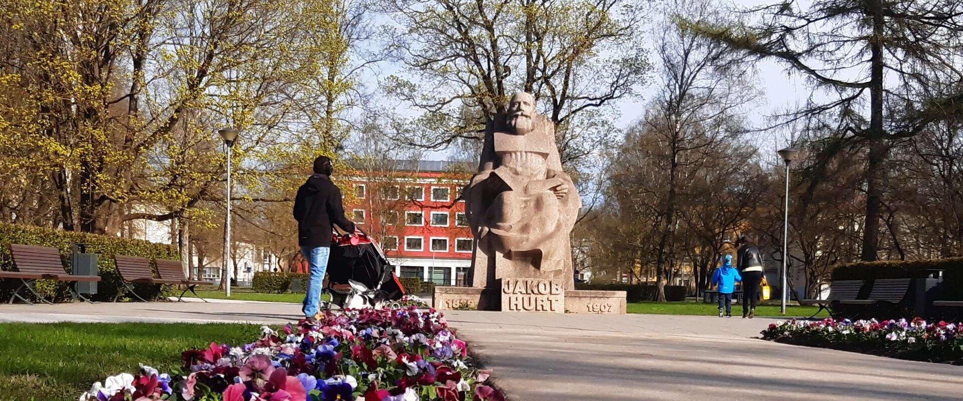 Jakob Hurda monument