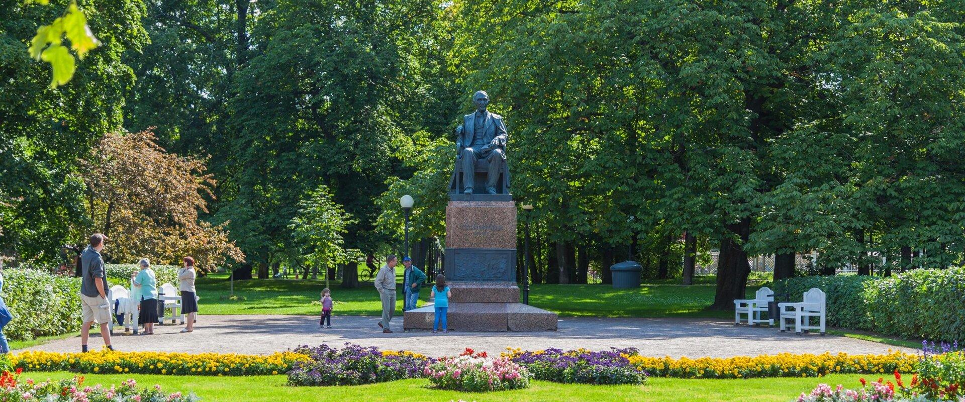 F. R. Kreutzwaldi monument Tallinnas