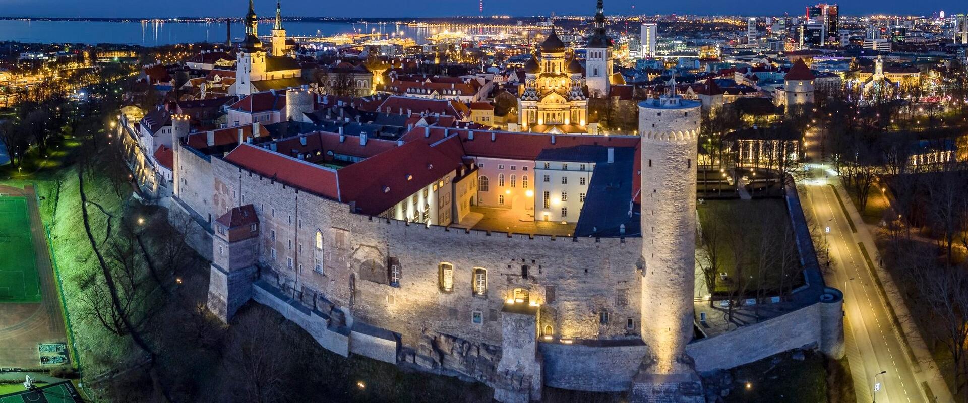 Vaata vanalinna: tasuta audiogiidituur "Linnamüüri sosinad"