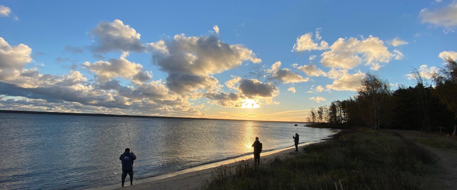 Meriforelli püük meres kahlates