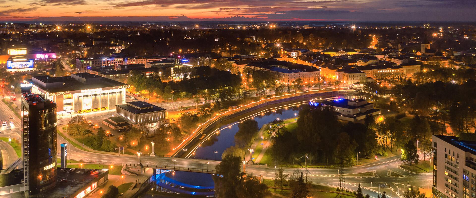 Tartu and Emajõgi River at night in city lights