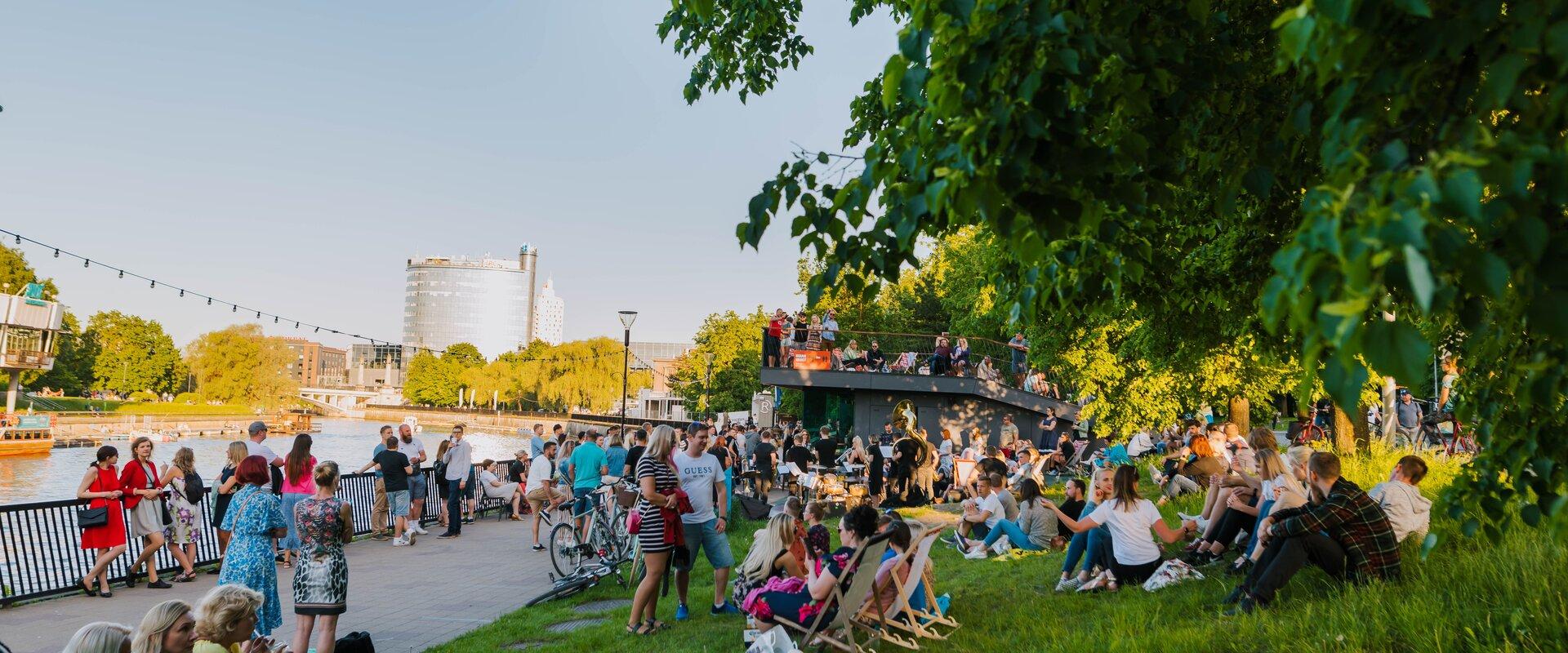 Promenade an der Emajõgi Riviera