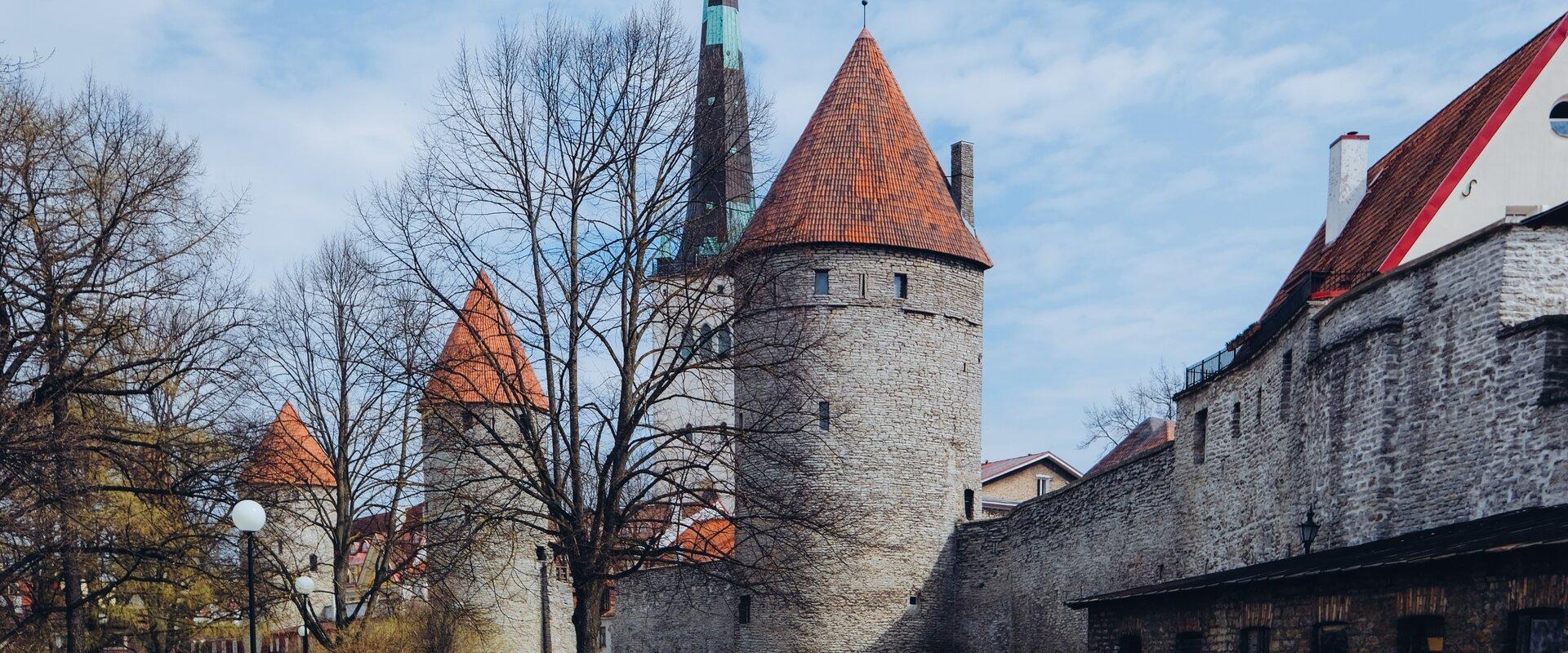 Early springtime Towers Square and the city wall