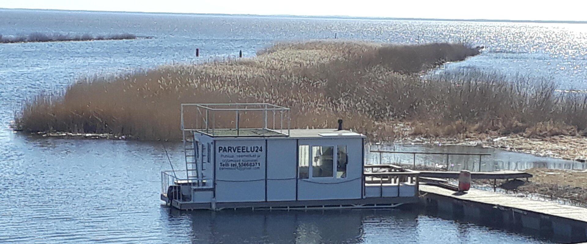 Parvmajas ööbimine Võrtsjärvel