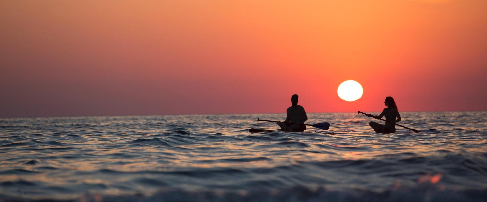 At Valkla beach you can rent up to 5 SUP boards at a time. Instructions on how to use the board will be given by the instructor on land before you go 