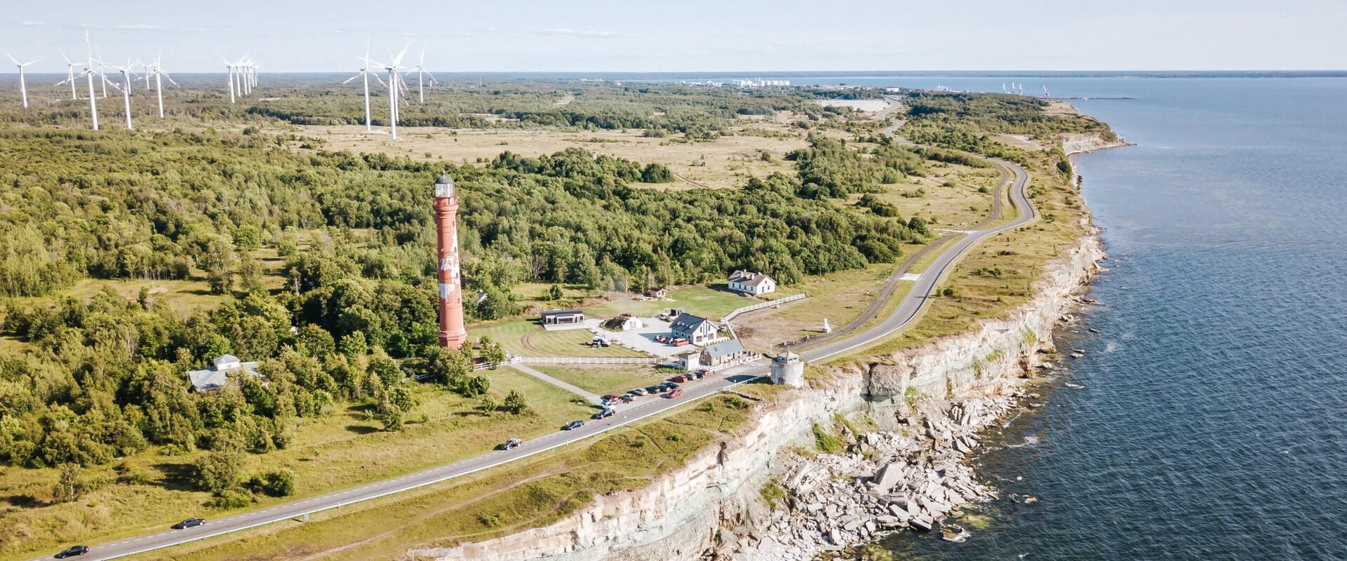 Pakri tuletorn ja pankrannik