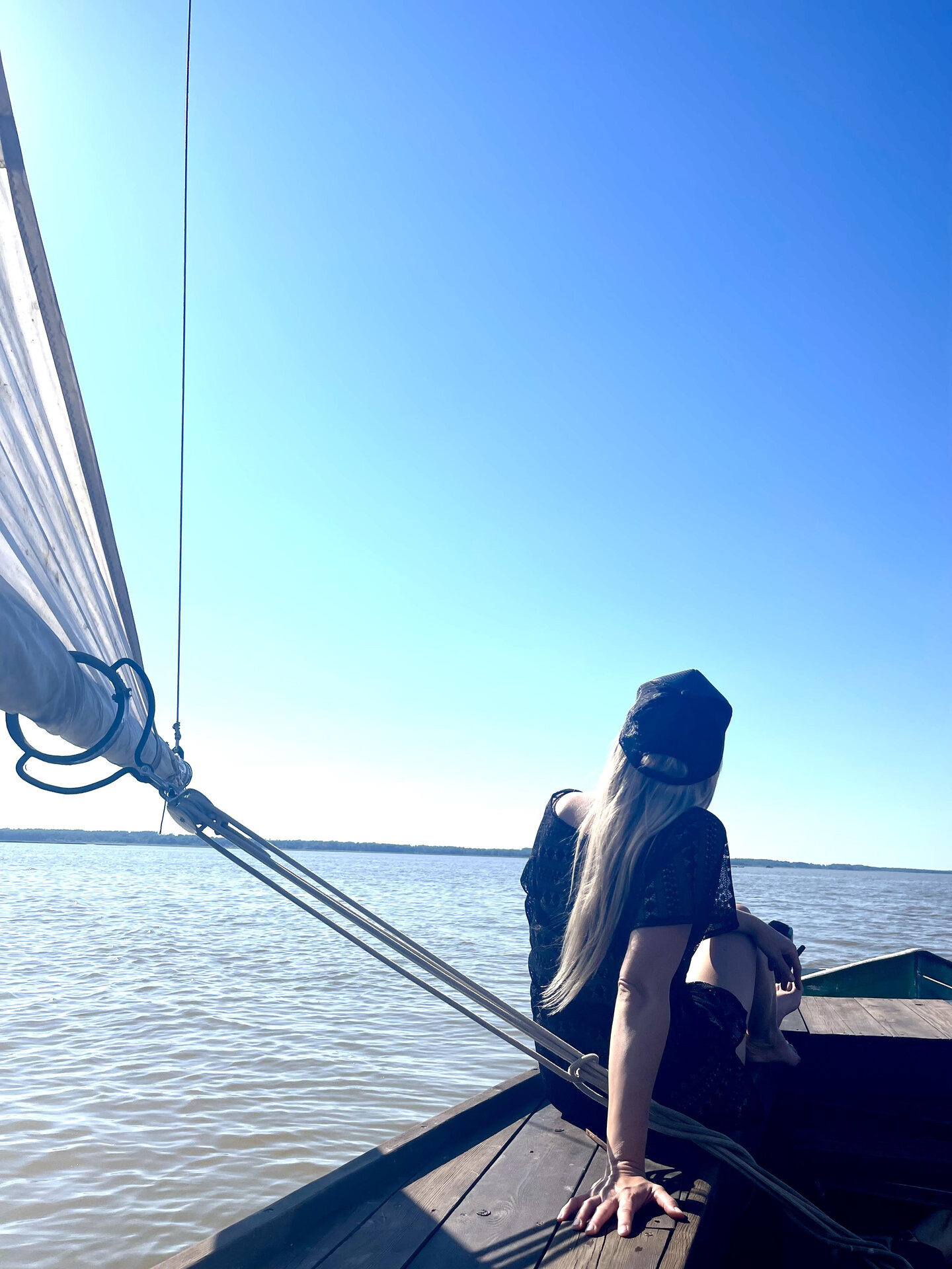 Sailing on Lake Võrtsjärv