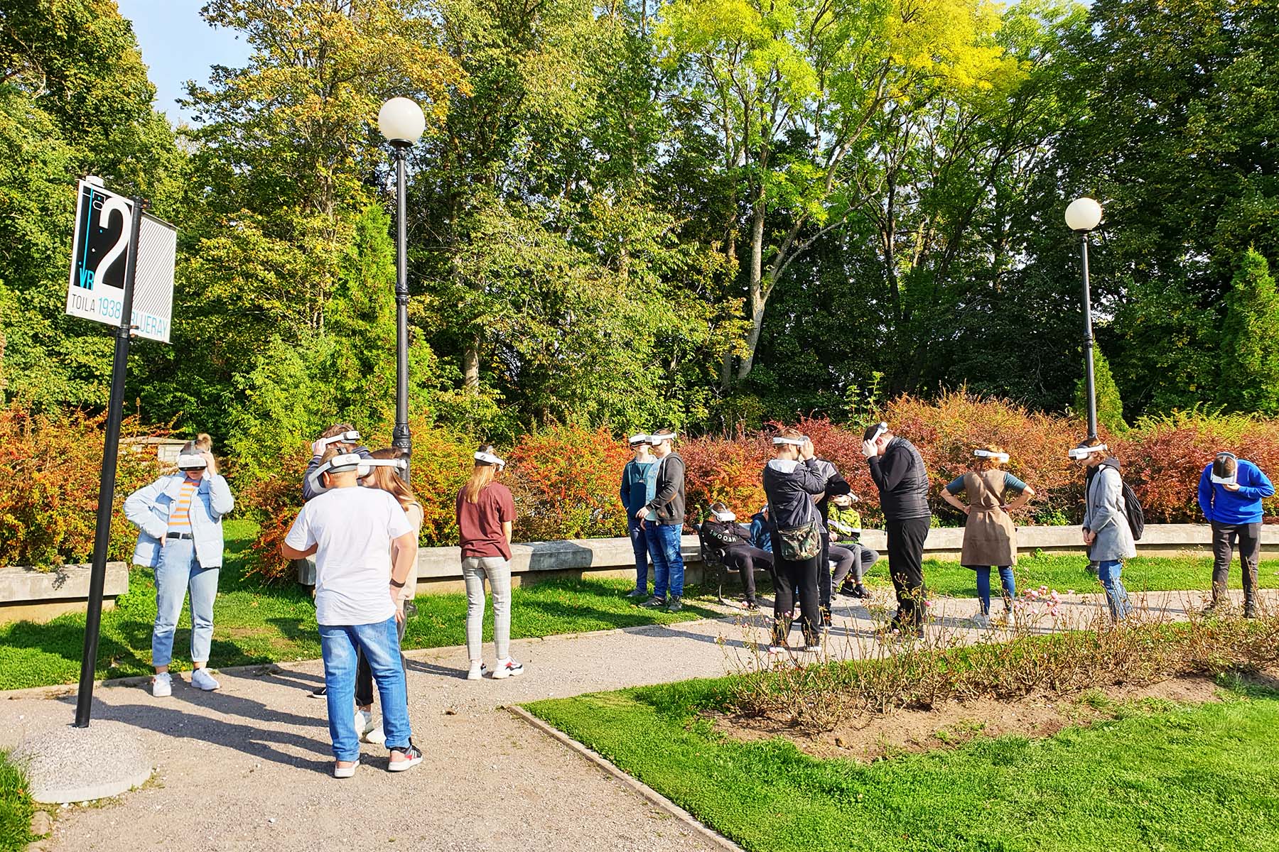 People watching the virtual tour "In the Footsteps of Lost Glory"