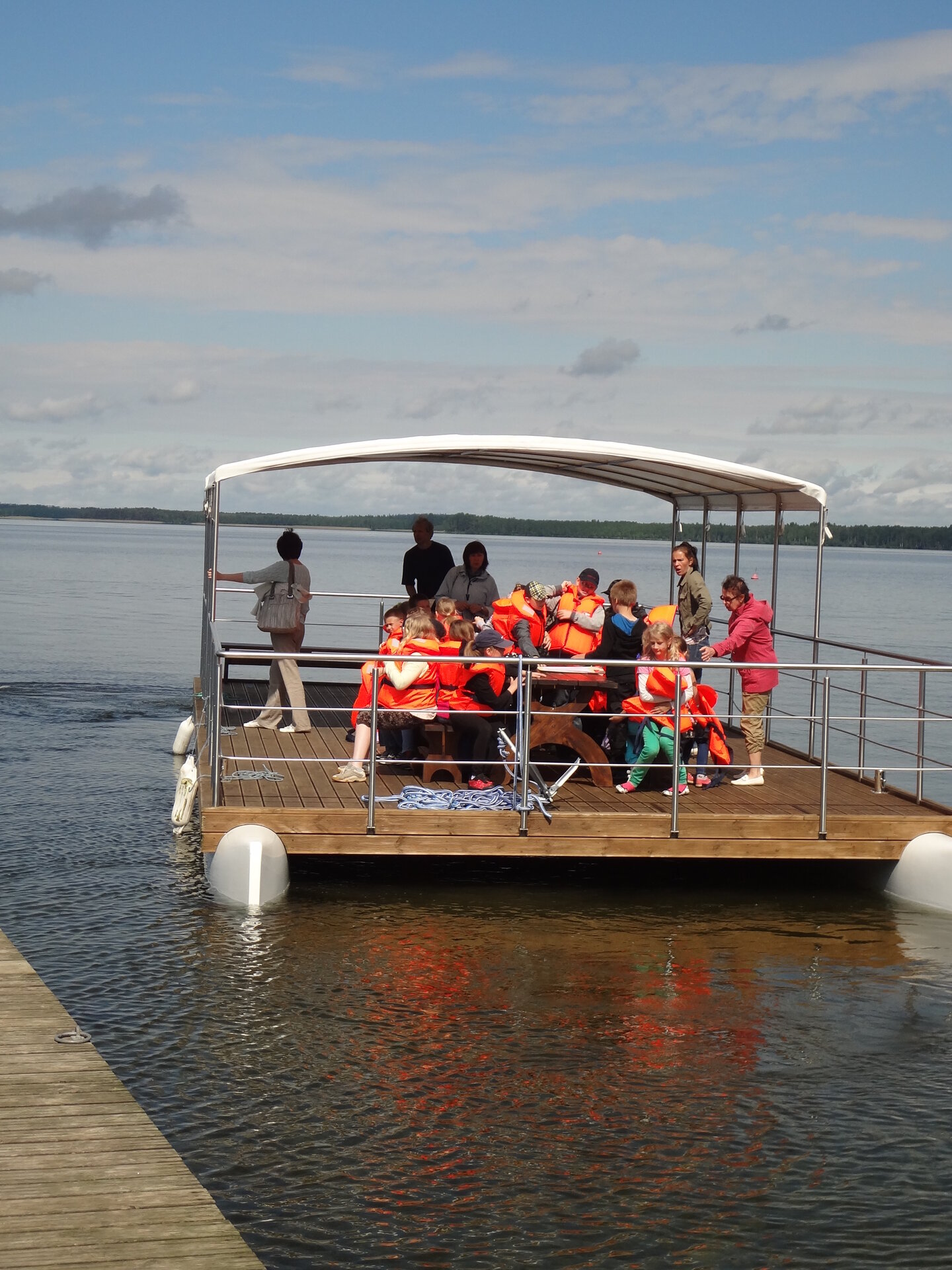 Floßfahrt des Eiszeit-Zentrums auf Saadjärv