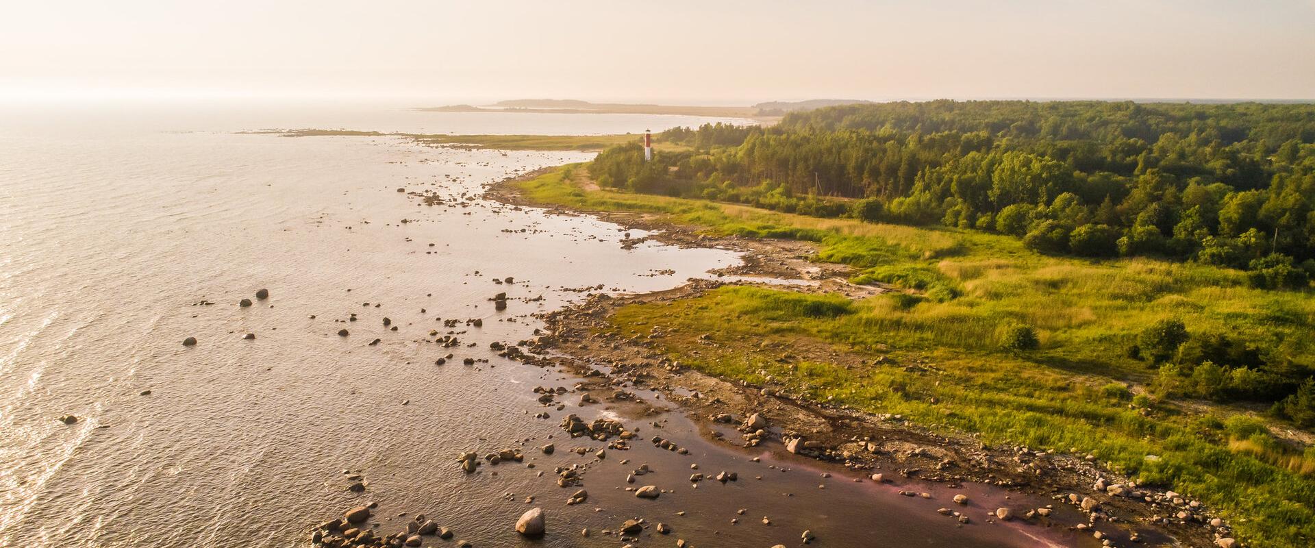 Sõru liitsihi tuletornid