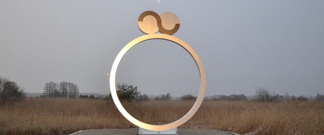 Ö/Õ statue to mark dialect border