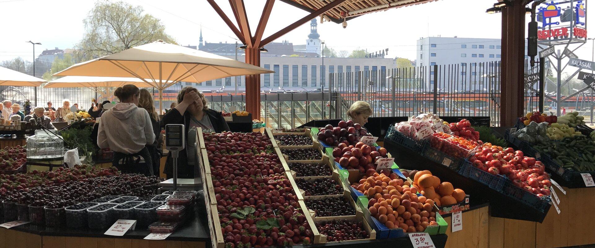 Tallinn Food Tour - a stop at Baltic Station Market
