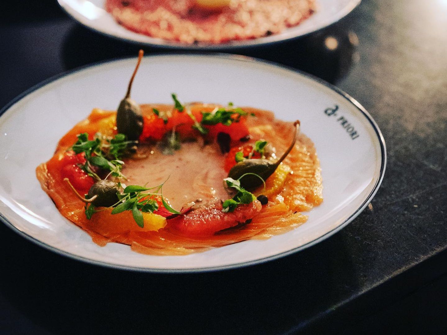 Ravintola Art Priori on korkeatasoista taidetta seinillä ja lautasella. Pehmeät, luovat ja edustavat maut tarjoavat sinulle elegantin ja yllättävän ru