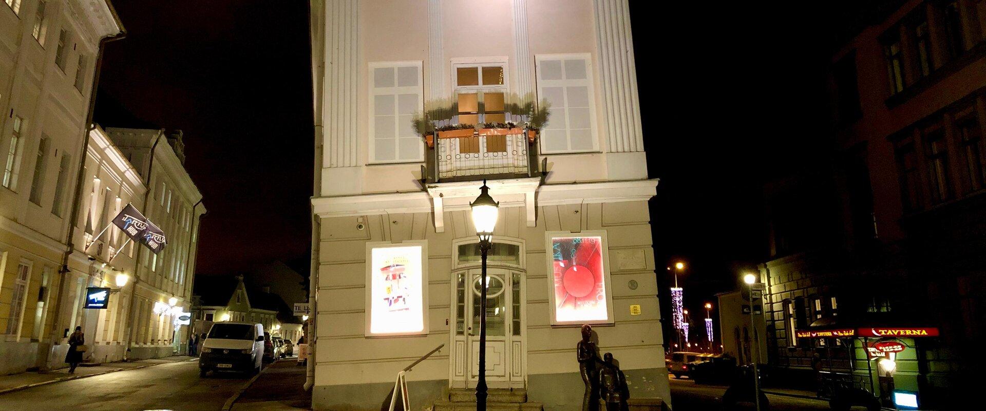 Schiefes Haus in Tartu