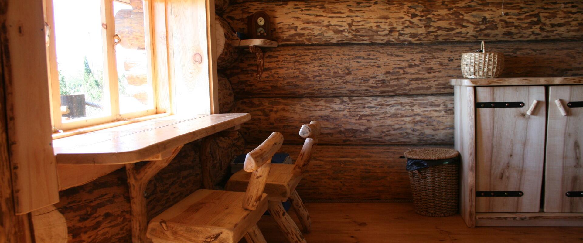 Sarve primitive holiday cabin
