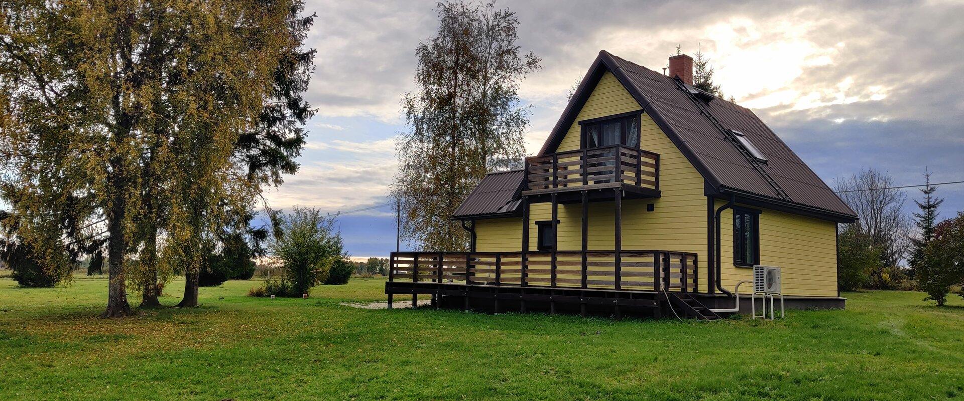 Ilvese cottage - privaatne puhkemaja Lintsi jõe kaldal