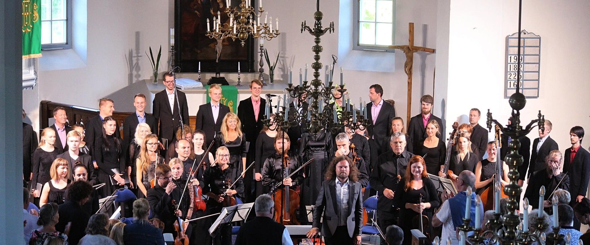 Pühalepa Music Festival, which takes place on Hiiumaa, focuses on the works of both old-school and contemporary composers. During three days, the fest