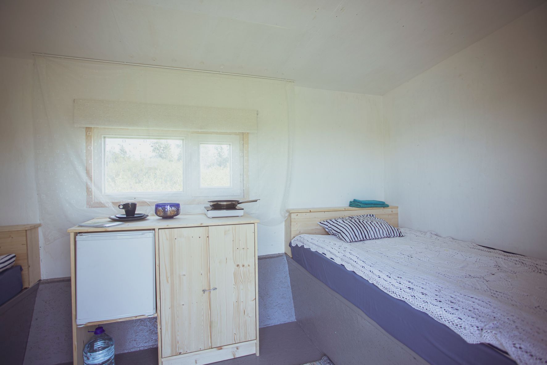 Accommodation in a boat house by Lake Peipus